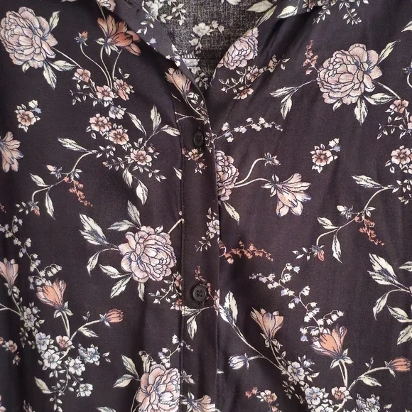 H&M Divided Black Floral Button-Down Shirt Size 14 - Picture 3 of 6